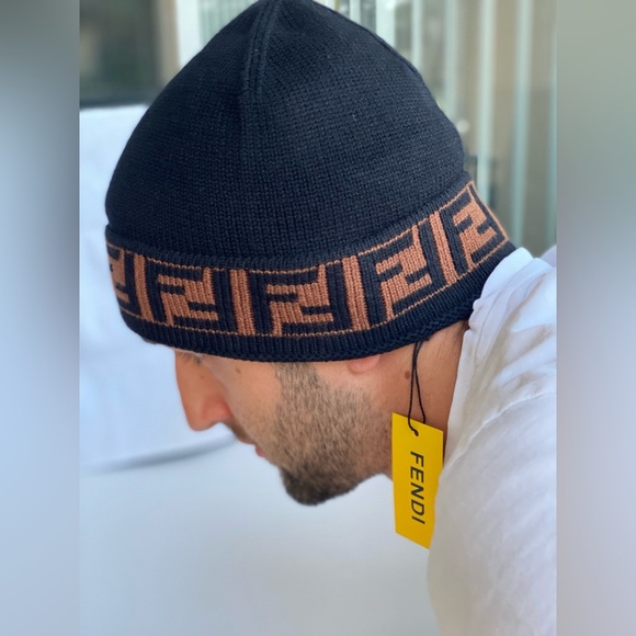 NWT Fendi Black & Brown Beanie - Picture 5 of 6